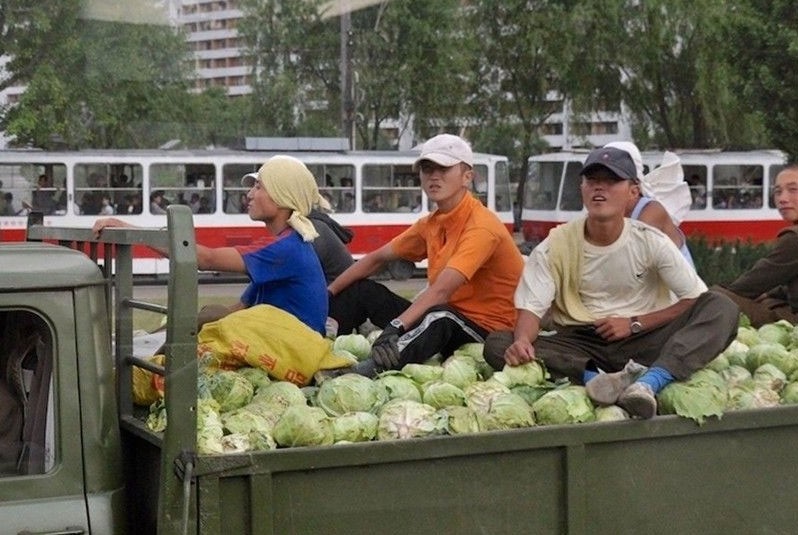 Dat nuoc Trieu Tien la lam trong loat anh moi-Hinh-10